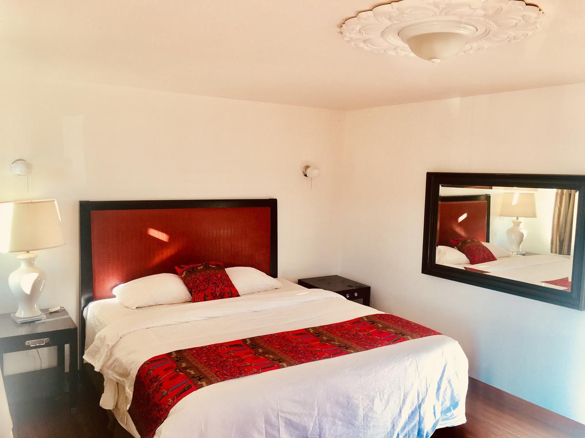 Norwalk Inn & Suites ภายนอก รูปภาพ
